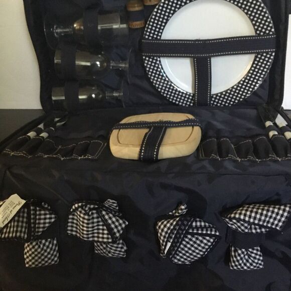 Picnic‎ At Ascot Picnic Set - Picture 2 of 3